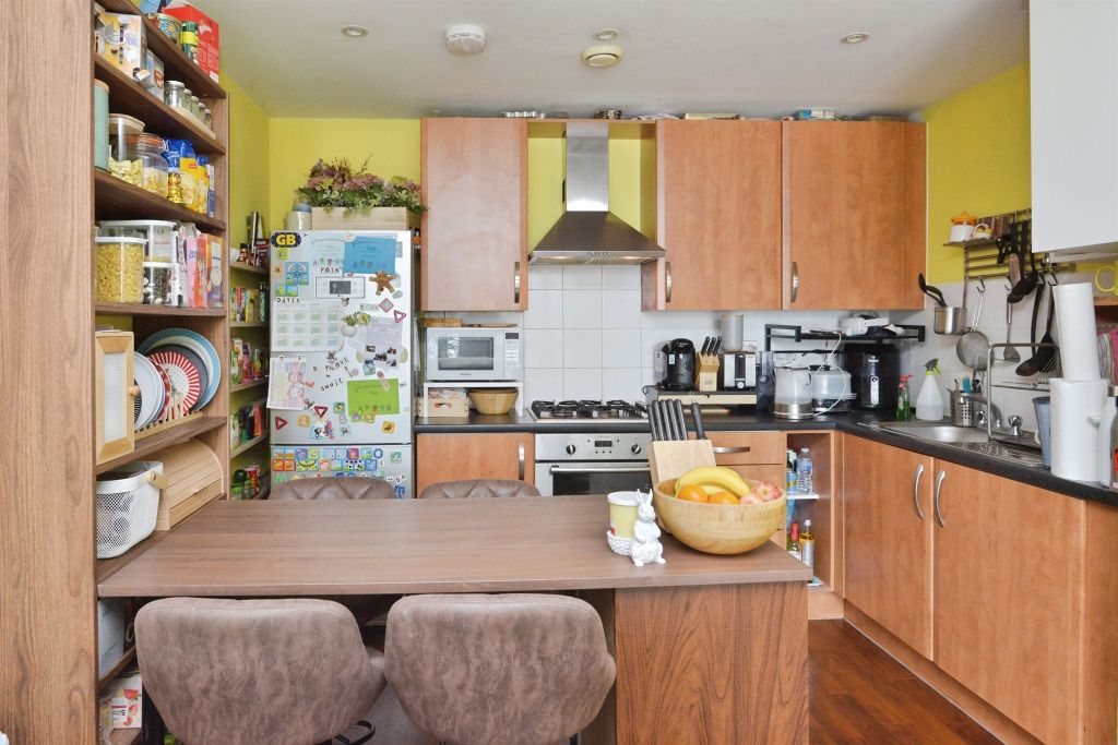 Property photo 3 of 17