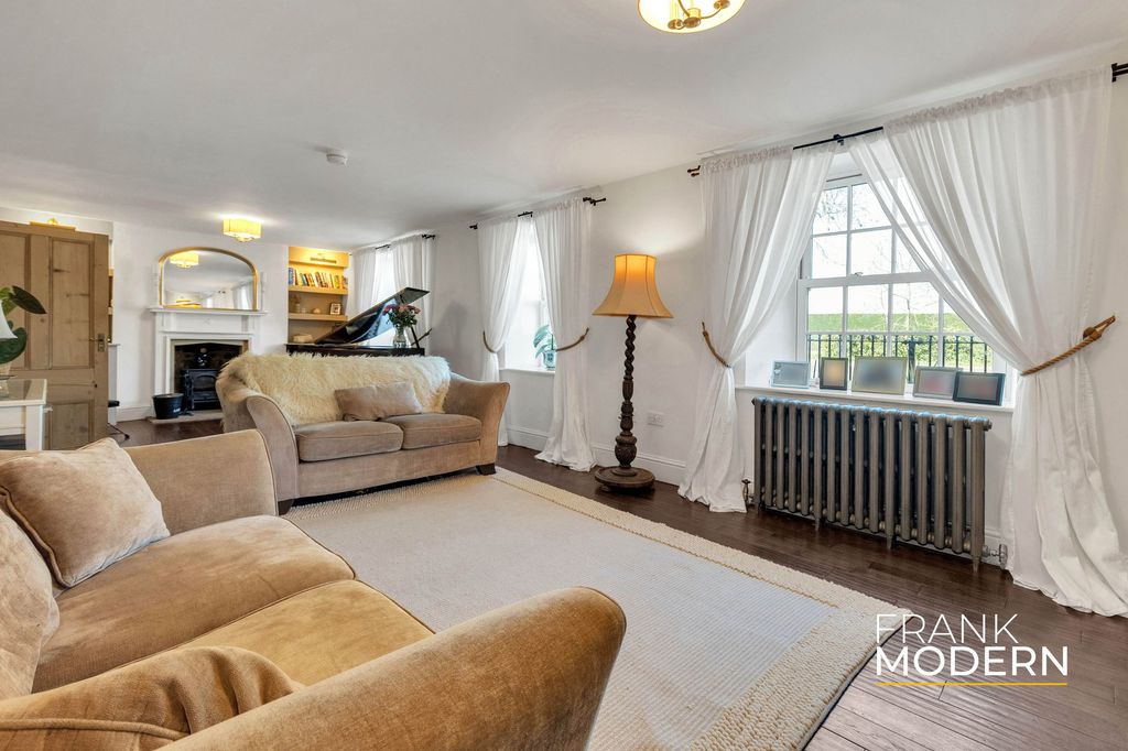 Property photo 2 of 77 Living Room