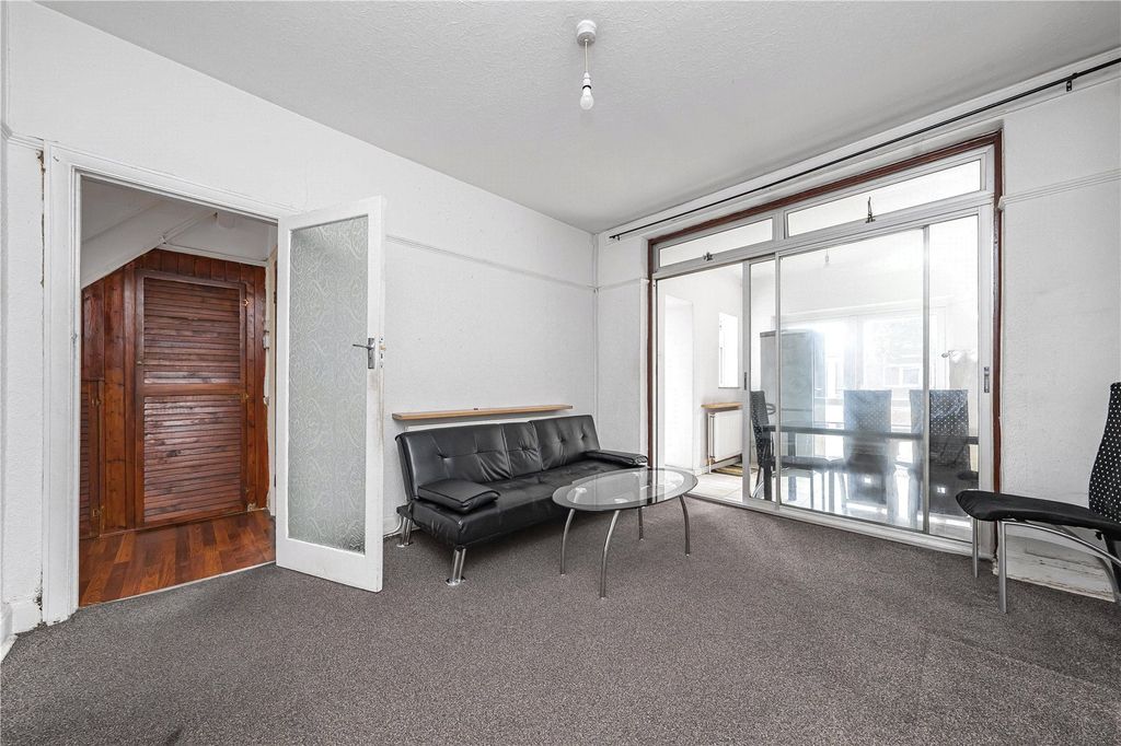 Property photo 3 of 14 Picture 3