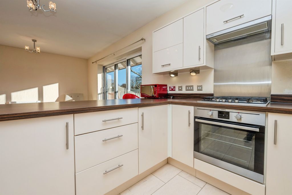 Property photo 3 of 16