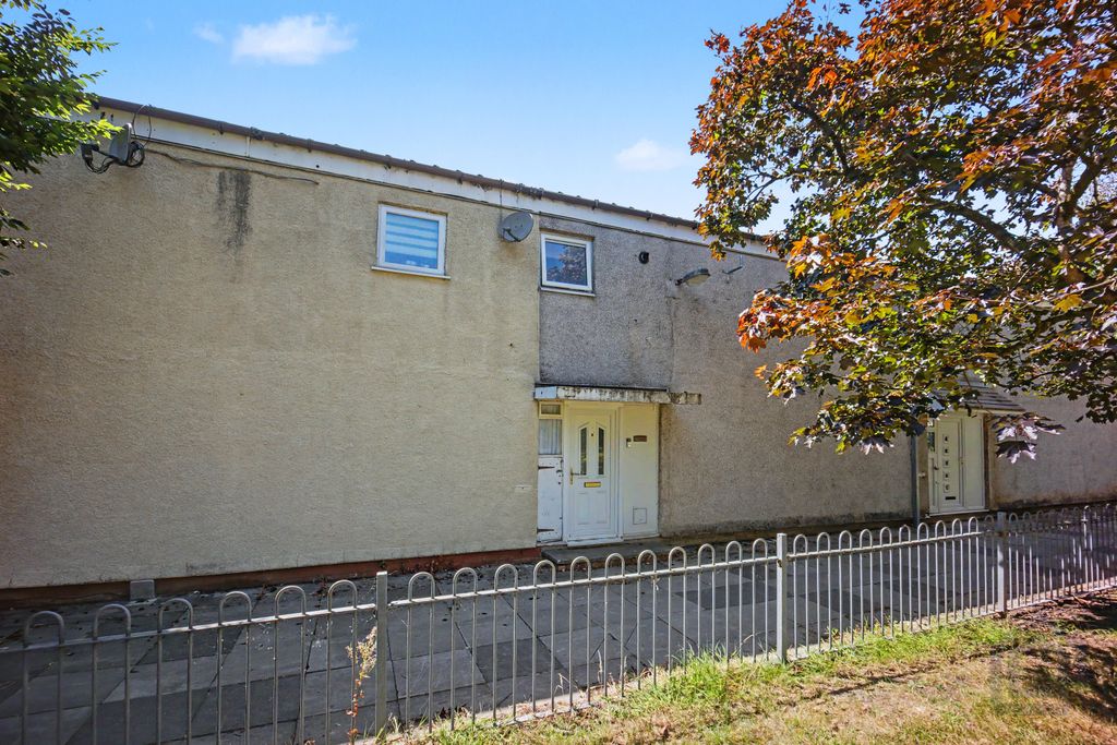Property photo 1 of 5