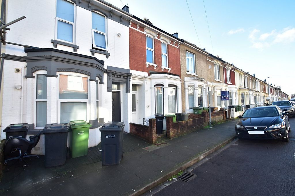 Property photo 1 of 9 Picture No. 12