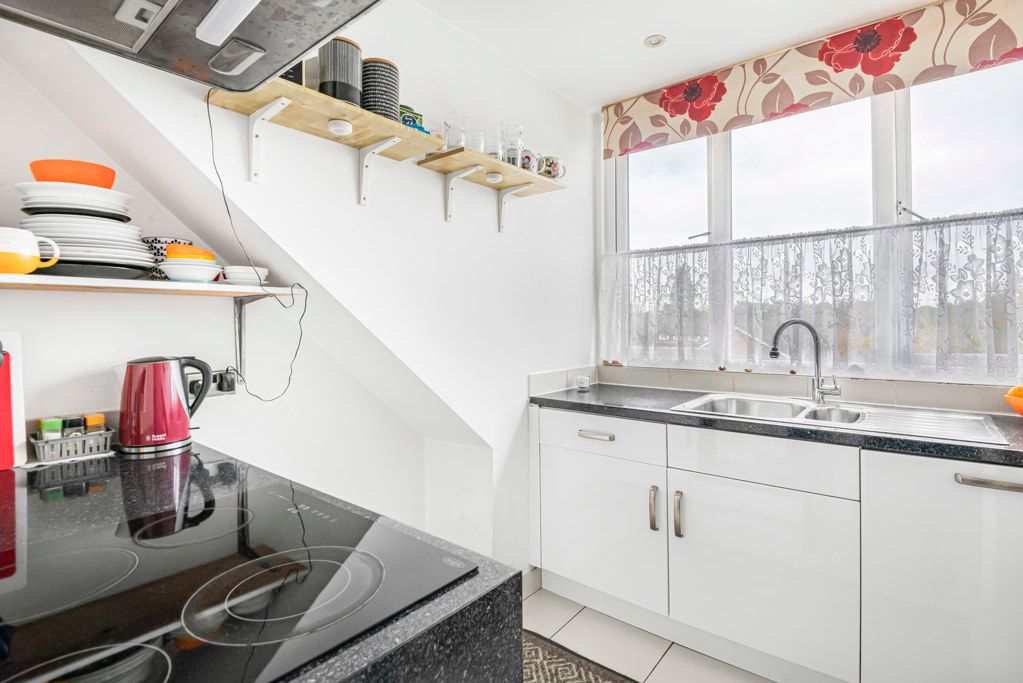 Property photo 3 of 13 Kitchen