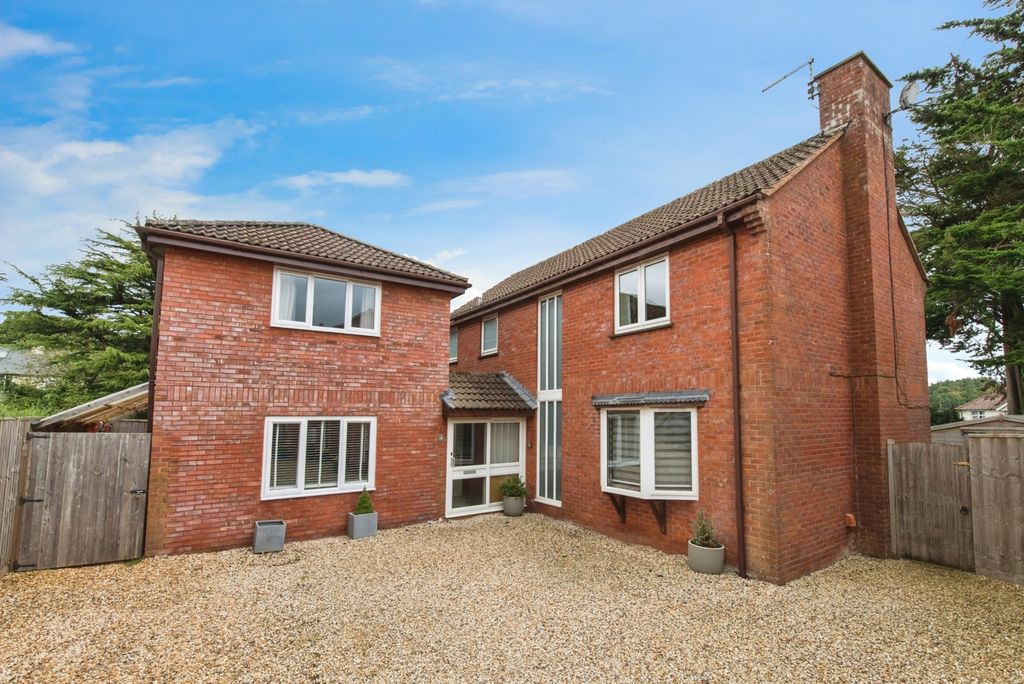 Property photo 1 of 29 Photo