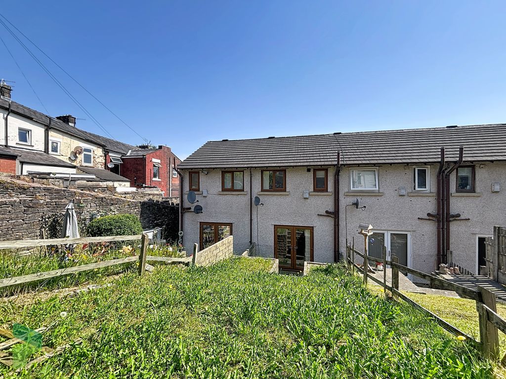 2 bed town house to rentGrafton Court, Darwen BB3