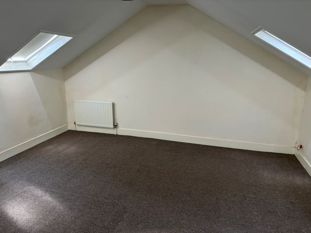 Property photo 3 of 8 C9F93Bea-Eb5c-4B2c-A847-79E3Ab5A947B