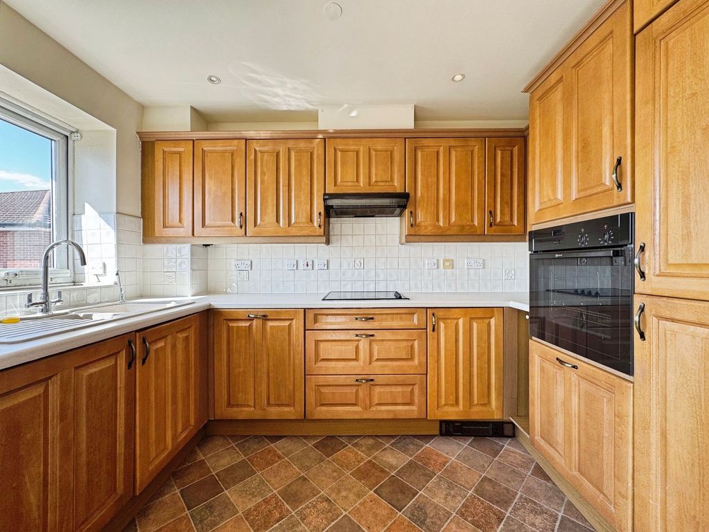 Property photo 2 of 15 Kitchen