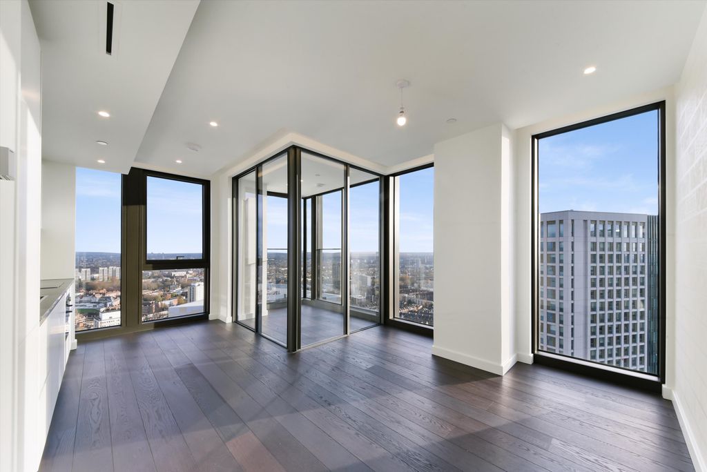 Property photo 1 of 13 Image