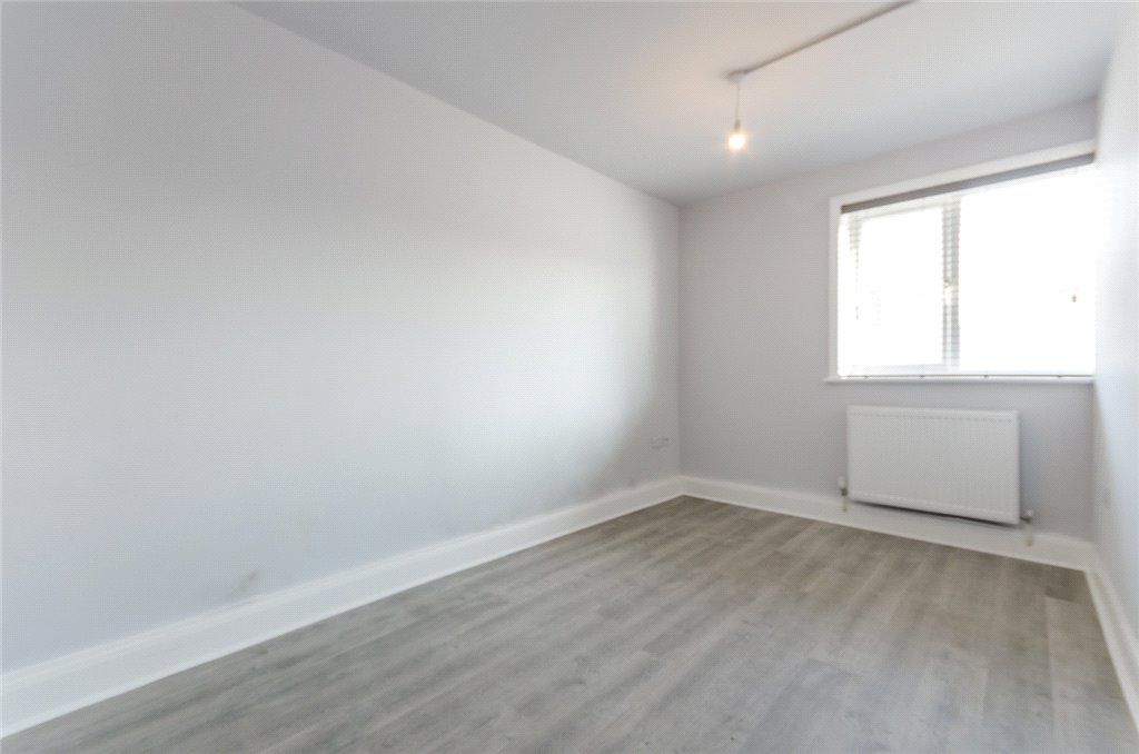 Property photo 3 of 11 Bedroom