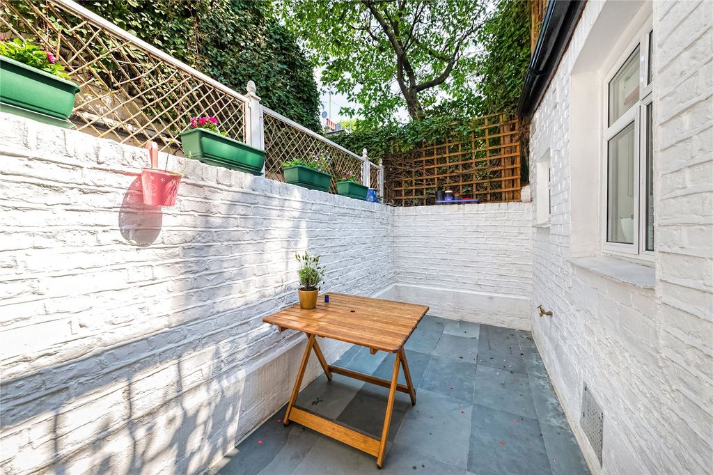 Property photo 3 of 8 Patio