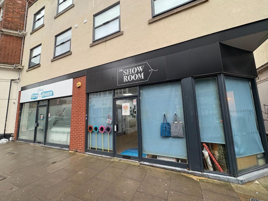 Property photo 1 of 2