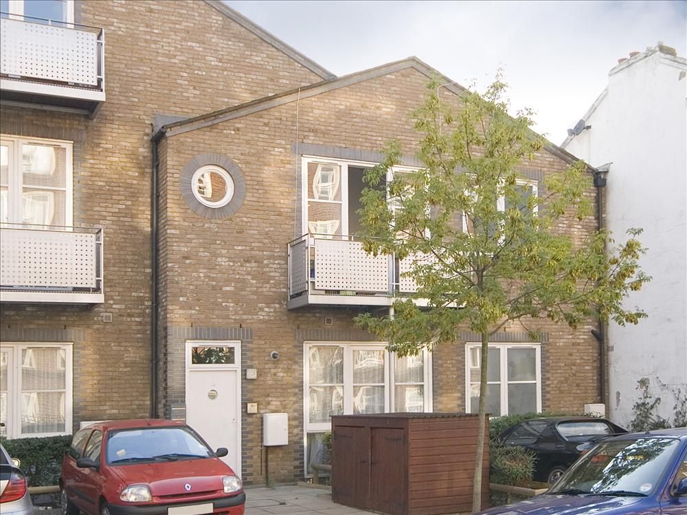 Property photo 1 of 8 Exterior
