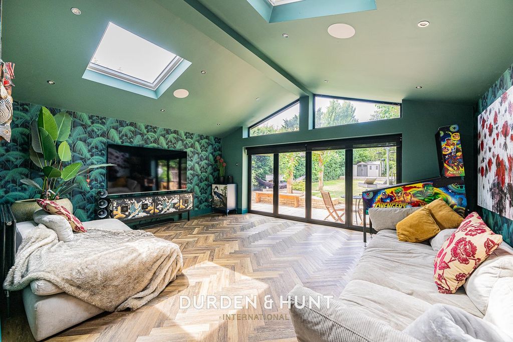Property photo 2 of 41 Ardleigh-51.Jpg