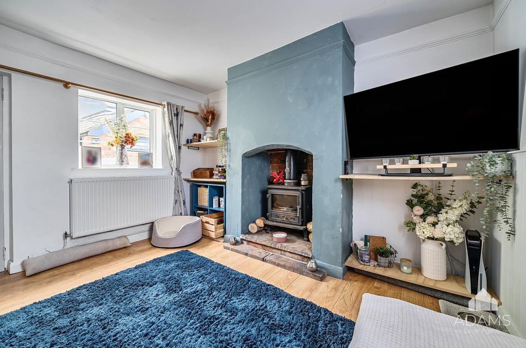 Property photo 3 of 15 Sitting Room