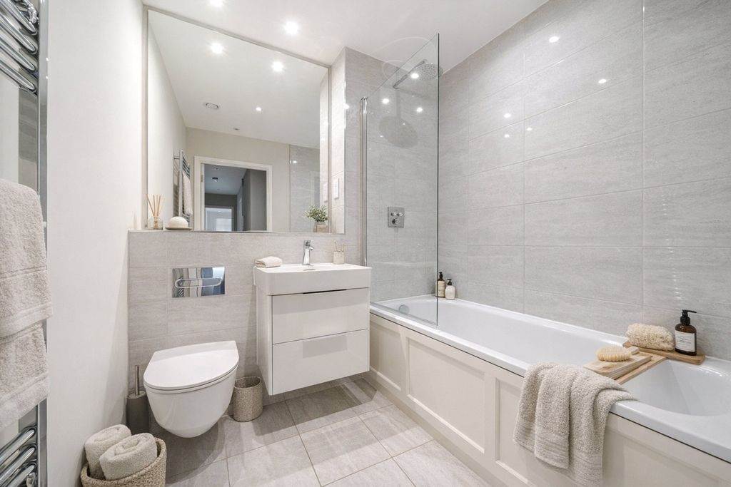 Property photo 3 of 9 Picture 3