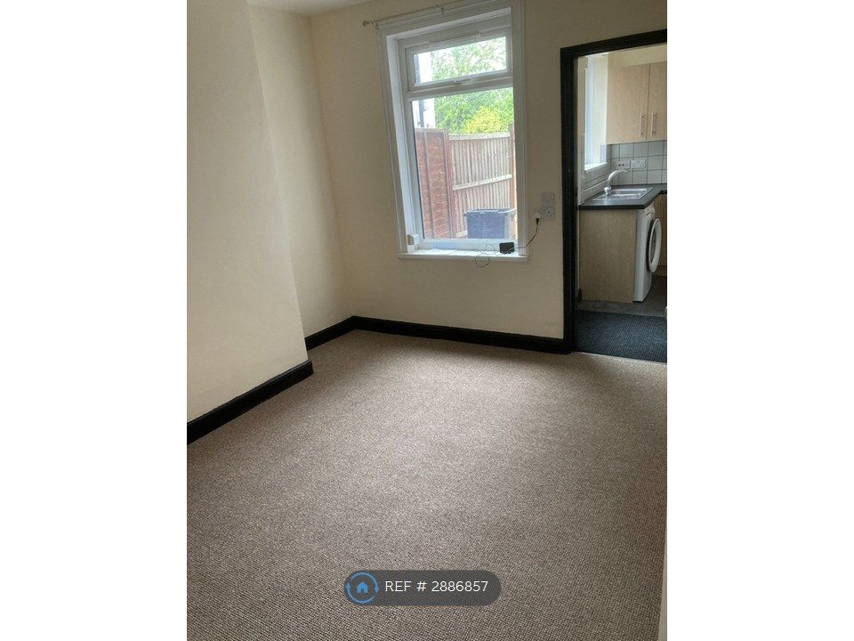 Property photo 3 of 6 Down Stairs Room