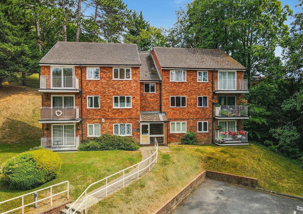 Property photo 1 of 7