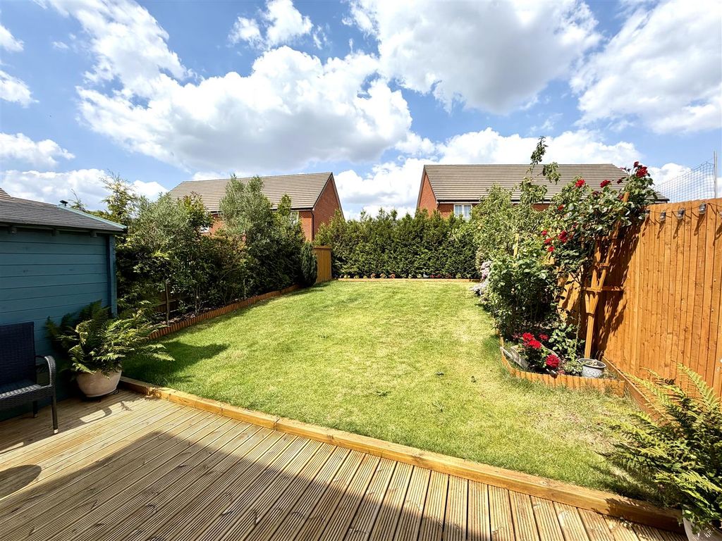 Property photo 2 of 21