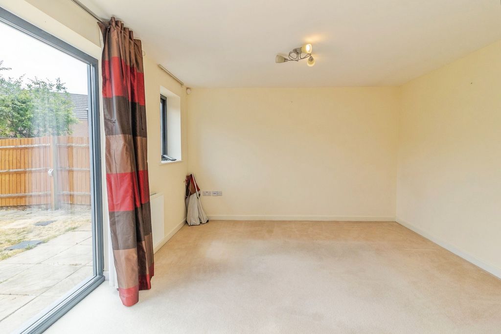 Property photo 3 of 22 Pbox-Img.Jpg
