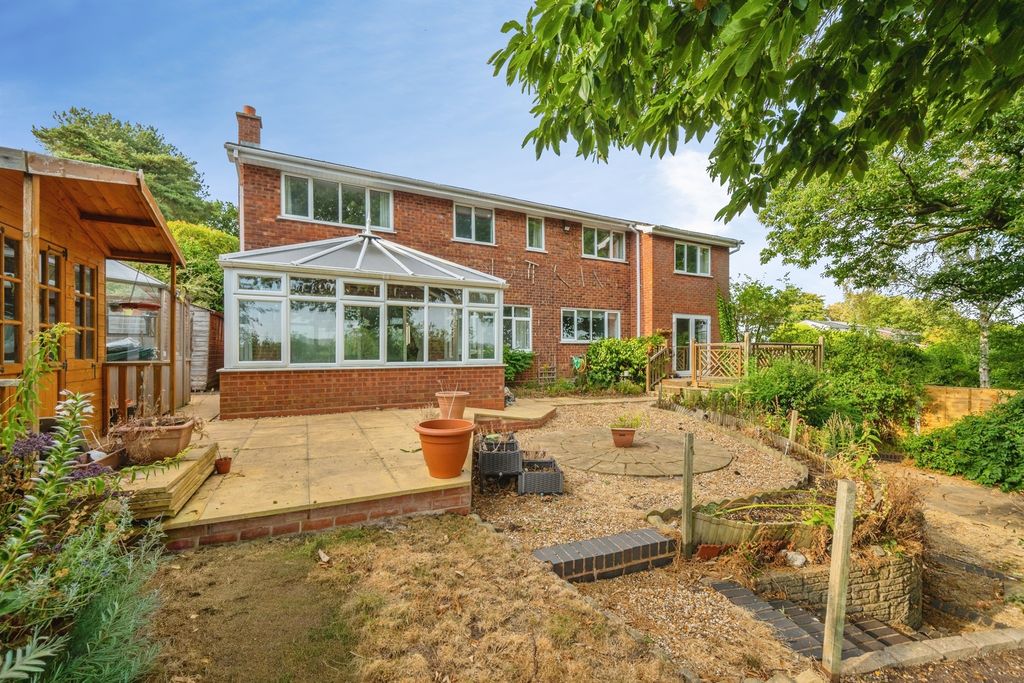 Property photo 1 of 22