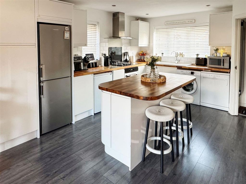 Property photo 3 of 16 Img_2312.Jpg