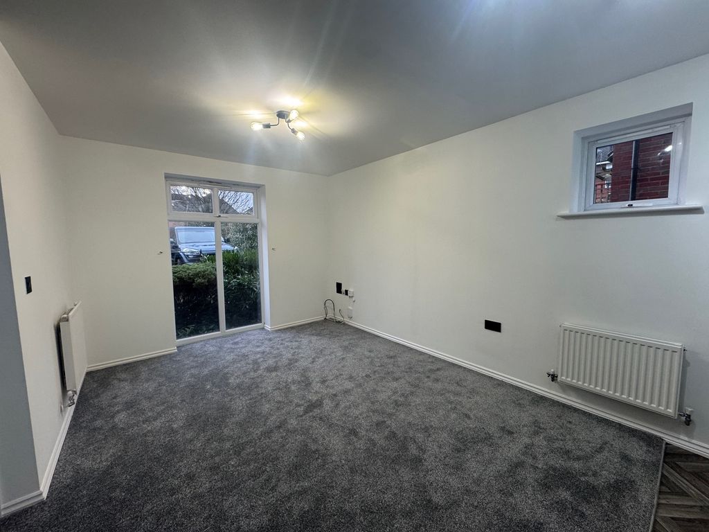 Property photo 3 of 11 Image