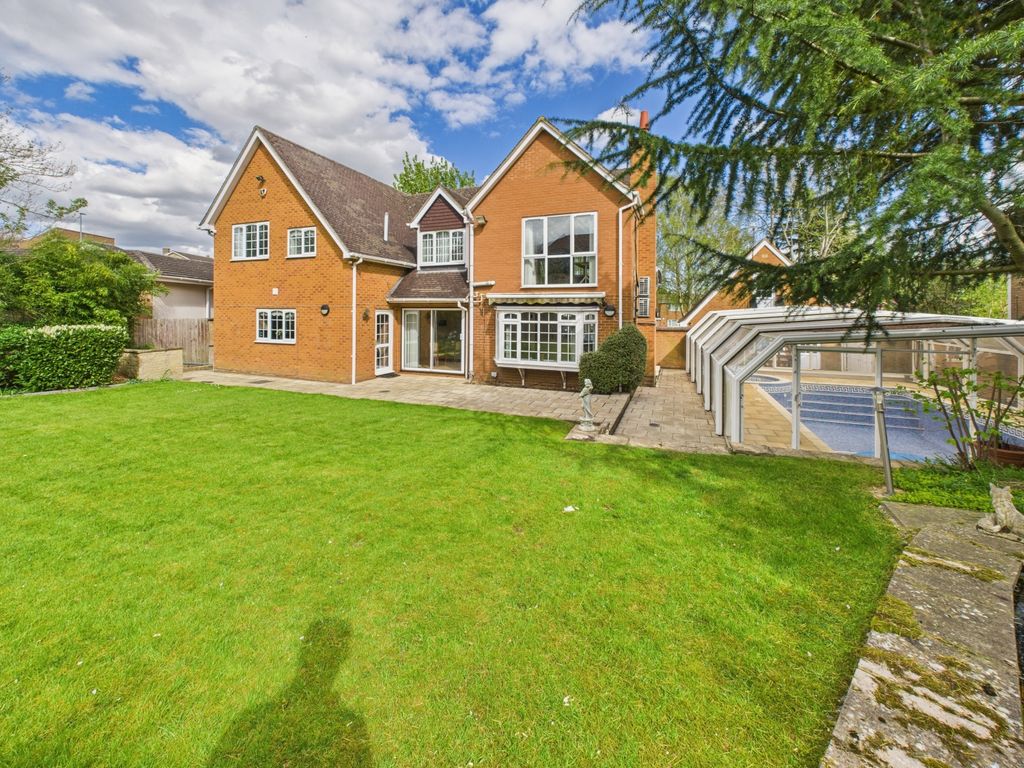 Property photo 3 of 25 4. Cam04922G0-Pr0010-Still035