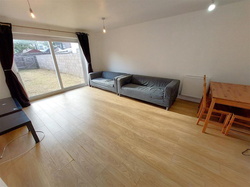 Property photo 3 of 14 Lounge Photo 1.Jpg