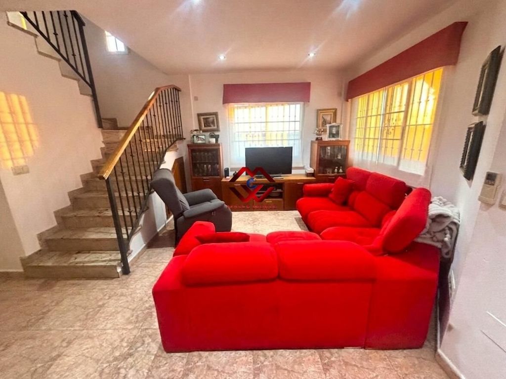 Property photo 3 of 31