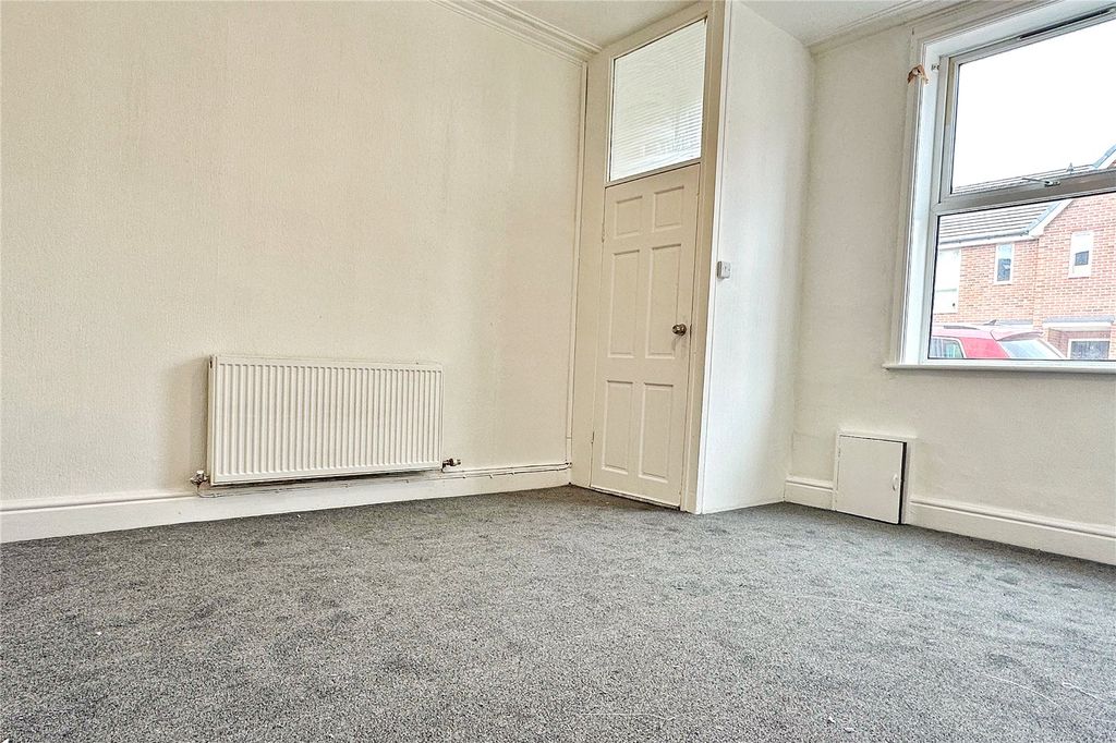 Property photo 3 of 16 Living Room