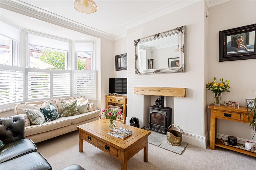 Property photo 3 of 43 15_Second_Avenue__43.Jpg