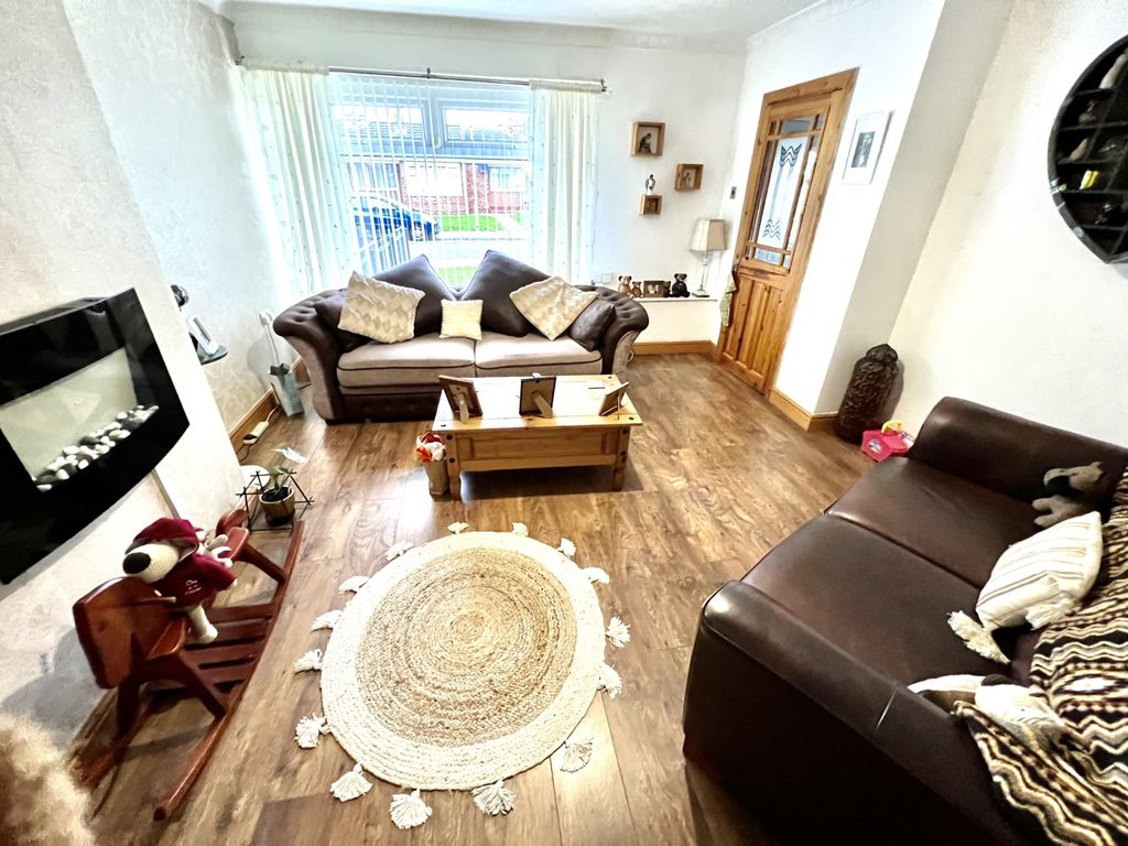 Property photo 3 of 9 Img_0725