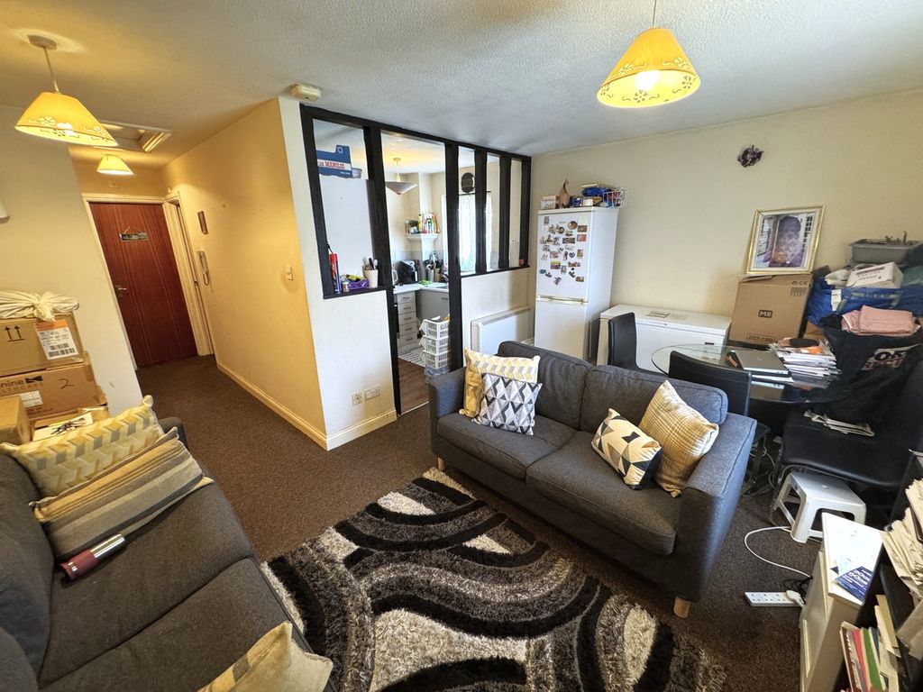 Property photo 3 of 11