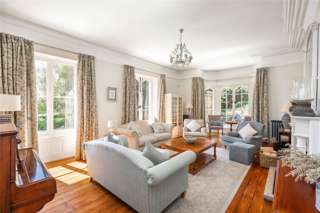 Property photo 3 of 34 Drawing Room