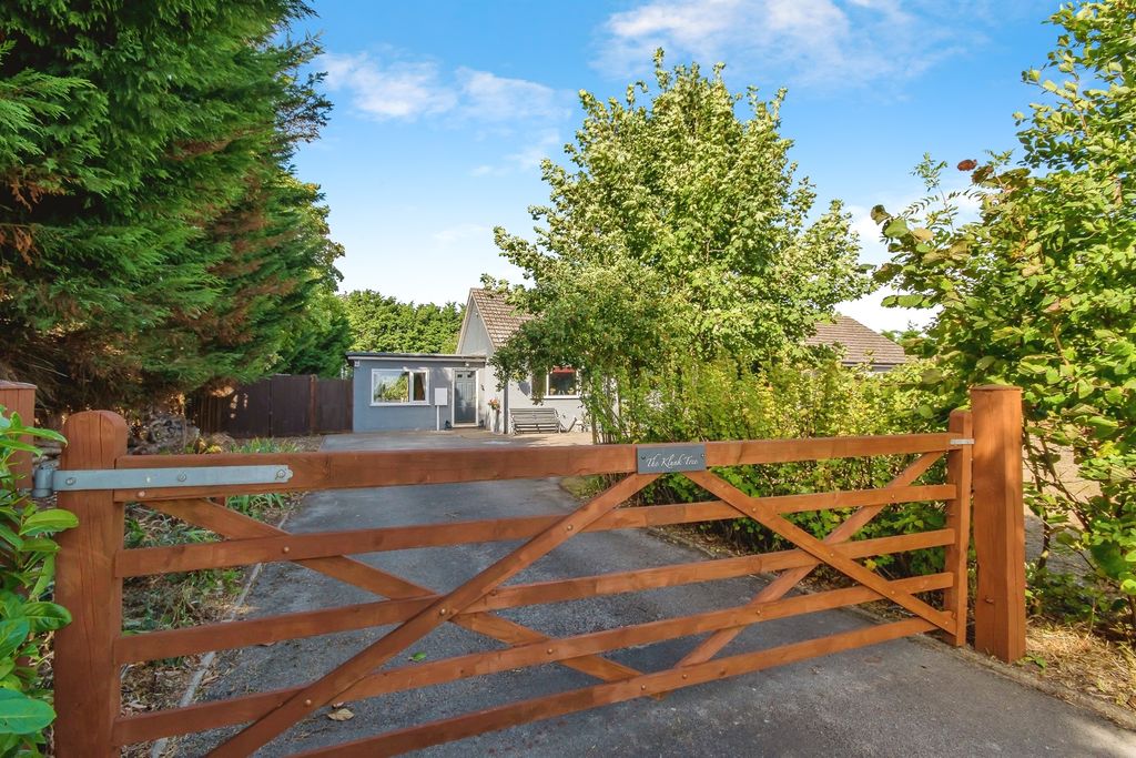 Property photo 2 of 33