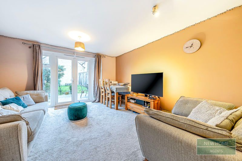 Property photo 2 of 15 Photo 8