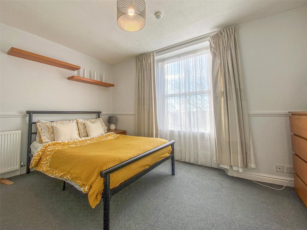 Property photo 3 of 11 Picture No. 16