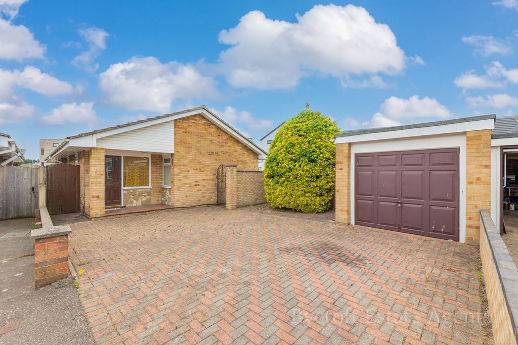 Property photo 1 of 10