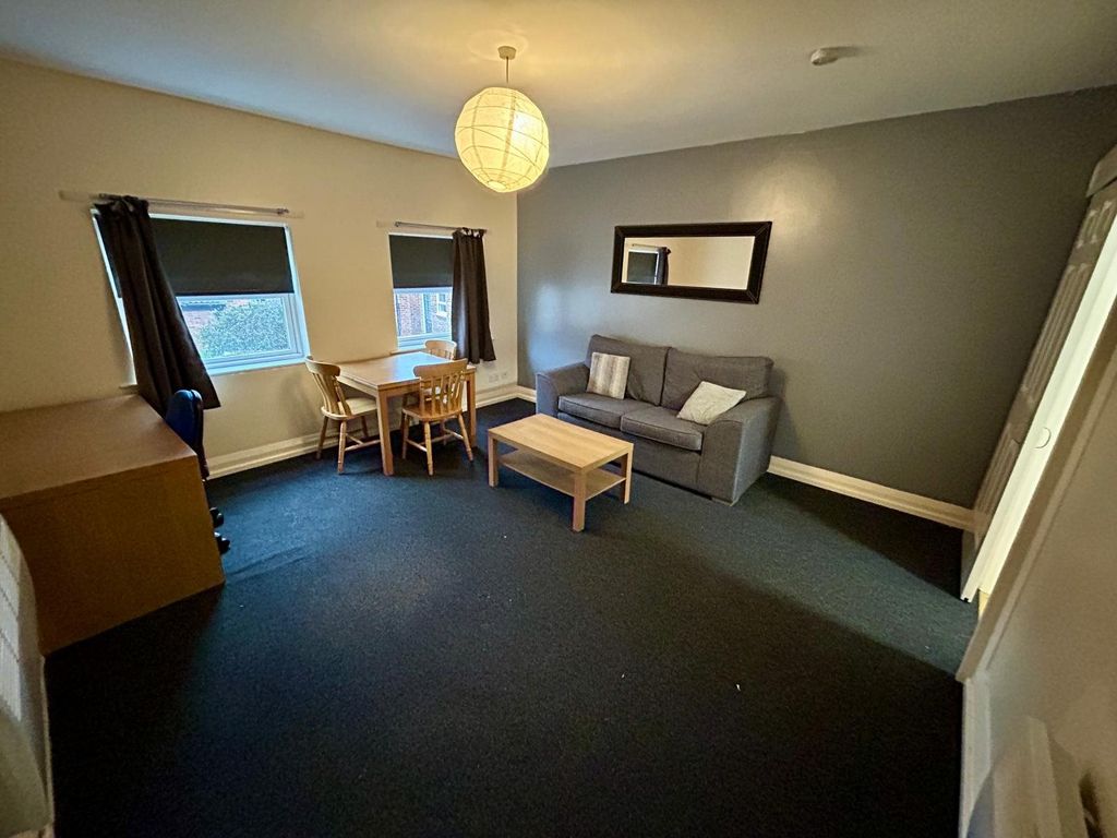 Property photo 2 of 20 1Cf3880c-Ea2A-45Ad-B8F1-80B66947492d