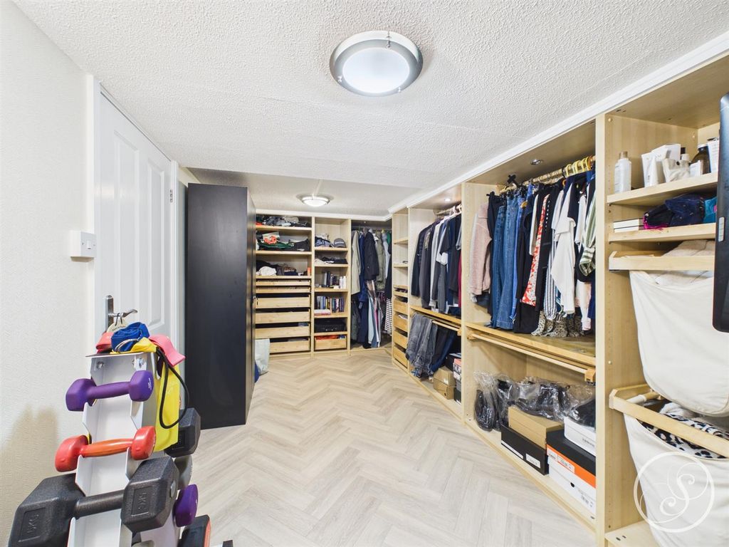 Additional image 24 of 3 bed flat for salePark Crescent, Roundhay, Leeds LS8