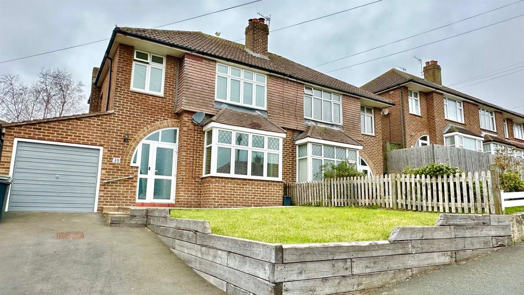 Property photo 1 of 30