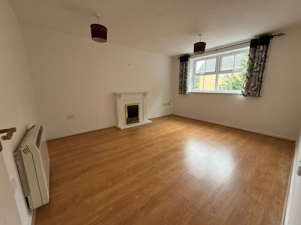 Property photo 2 of 8