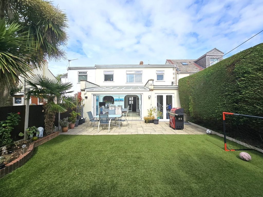 Property photo 1 of 30