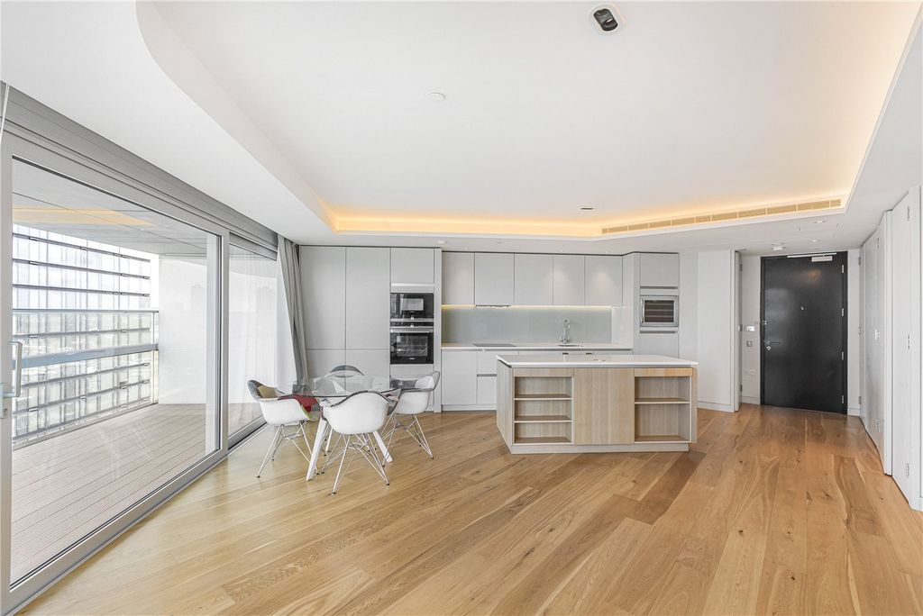 Property photo 1 of 27 Kitchen/Reception