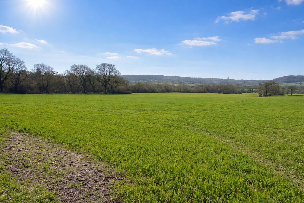 Property photo 3 of 10 Land