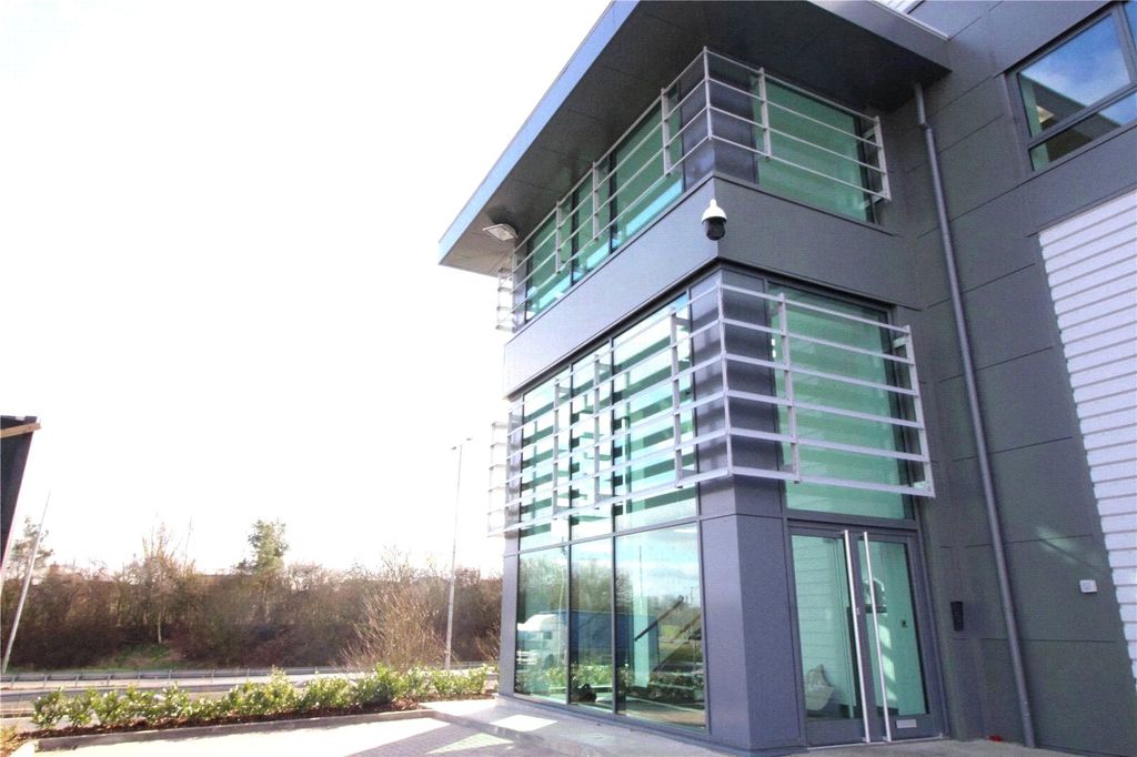 Property photo 2 of 10 Photo 01