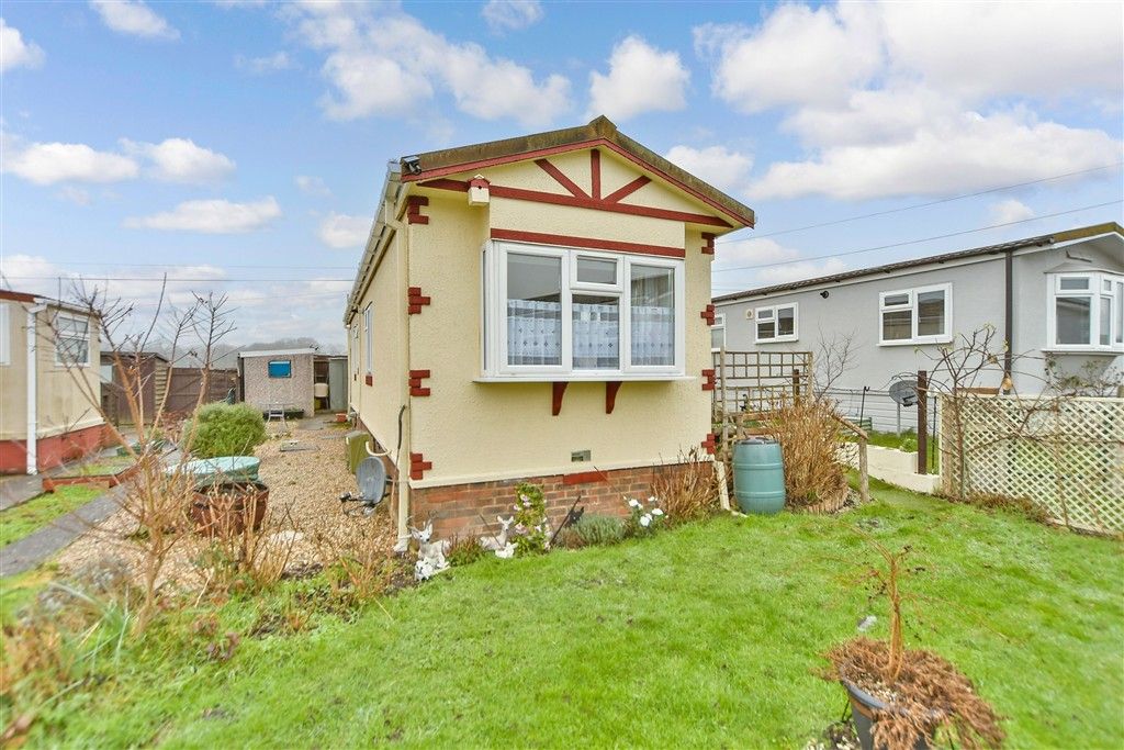 Property photo 1 of 8 External