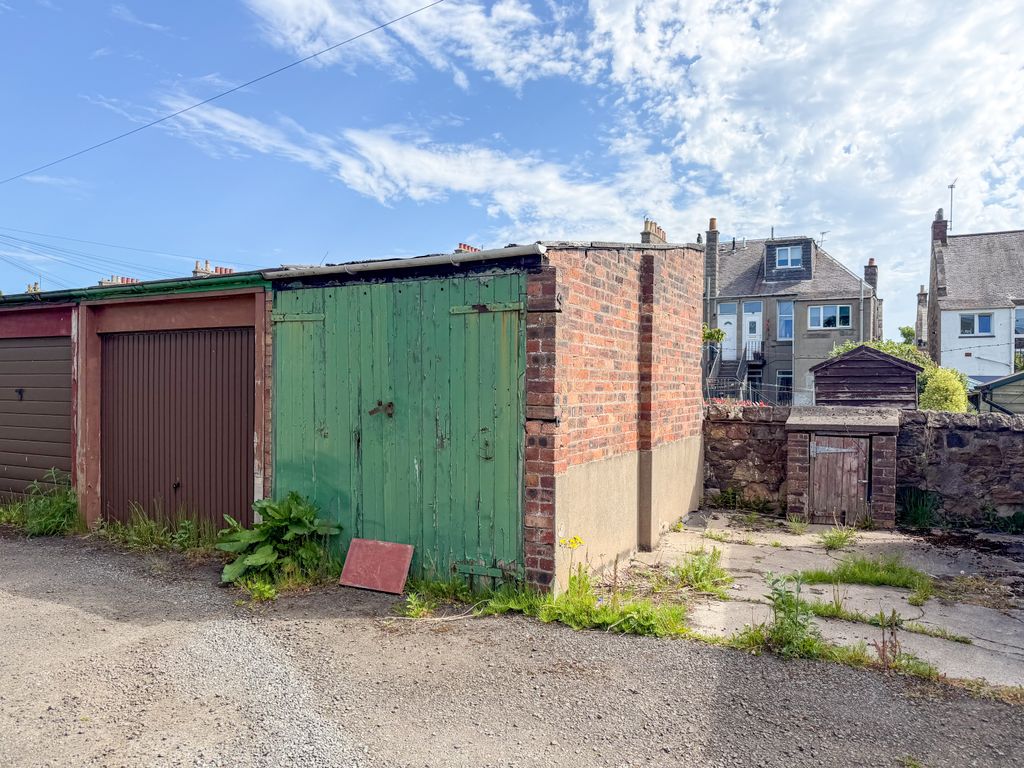 Property photo 1 of 4