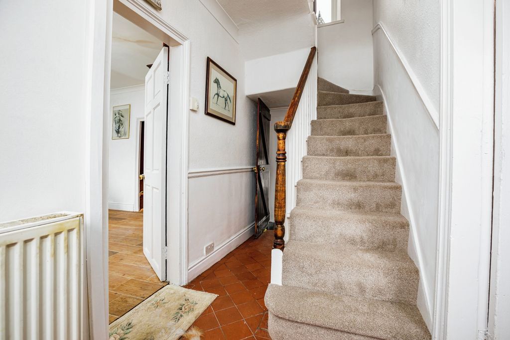 Property photo 3 of 20 Hallway