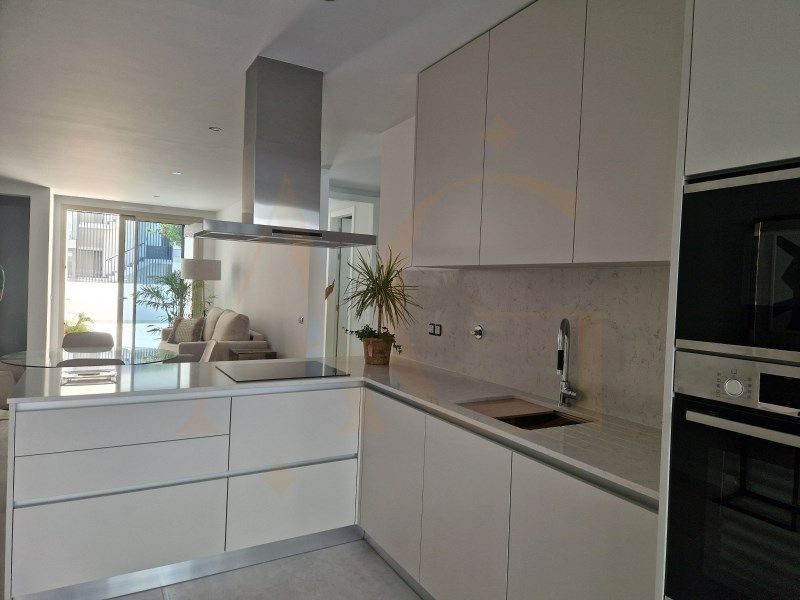 Property photo 2 of 41